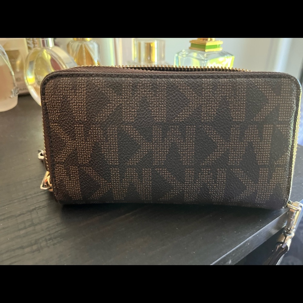 Michael Kors wallet and card holder